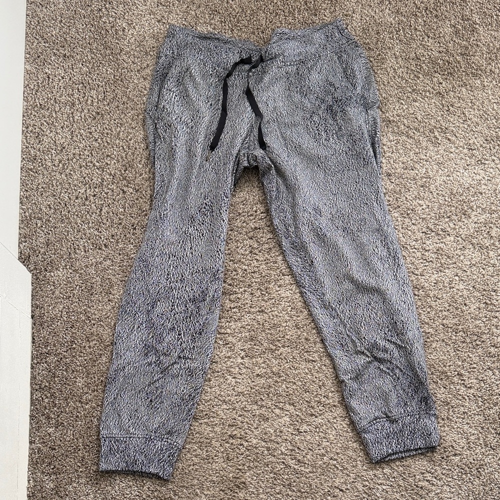 Lululemon Gray Patterned Joggers